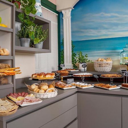 Albergo Ristorante Pozzi Bellaria-Igea Marina Exteriör bild