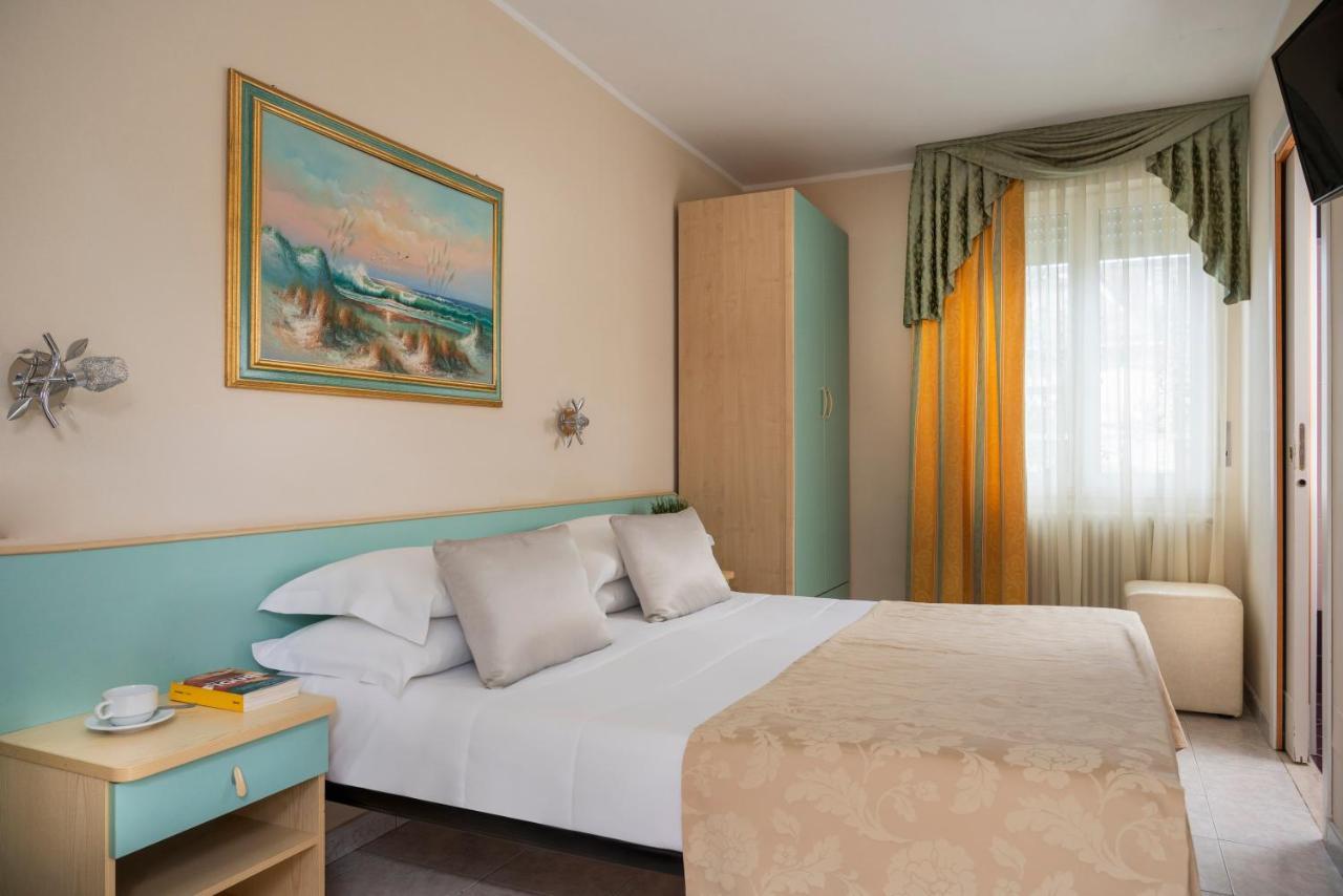 Albergo Ristorante Pozzi Bellaria-Igea Marina Exteriör bild