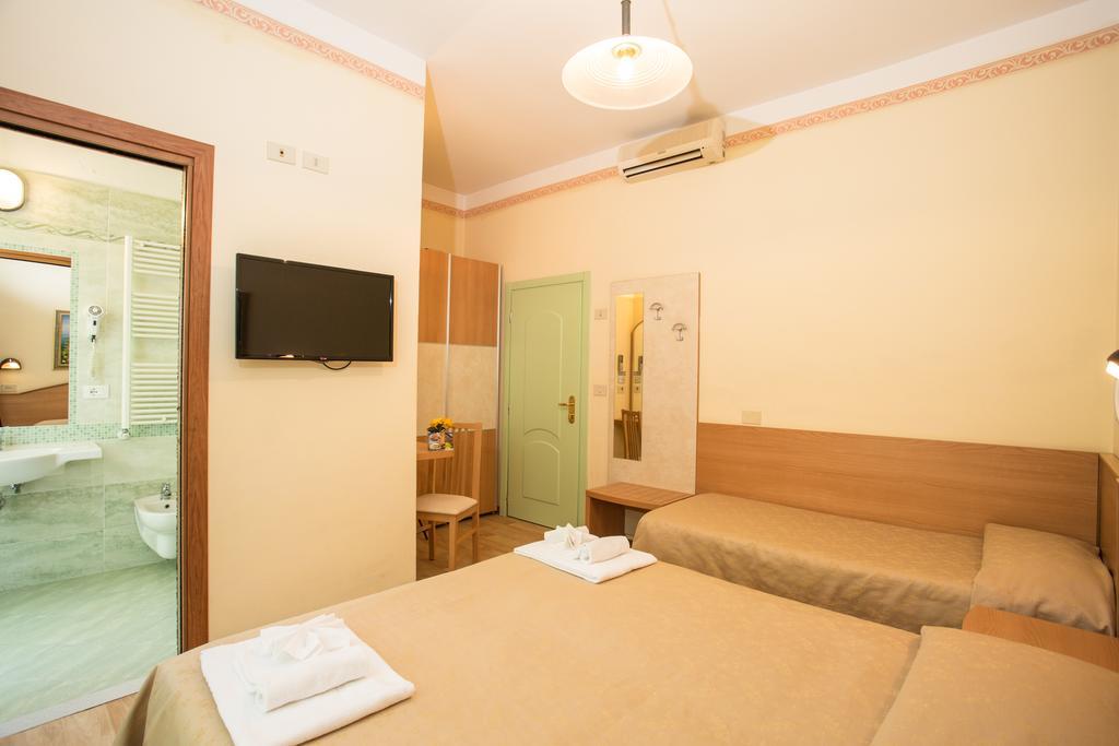 Albergo Ristorante Pozzi Bellaria-Igea Marina Exteriör bild
