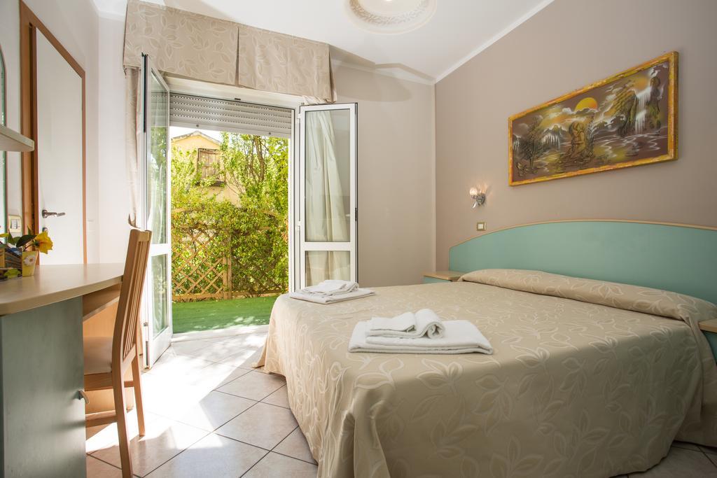 Albergo Ristorante Pozzi Bellaria-Igea Marina Exteriör bild