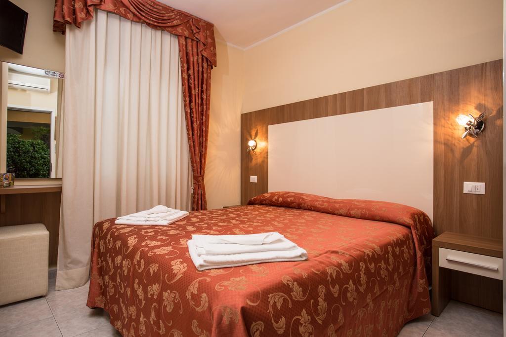 Albergo Ristorante Pozzi Bellaria-Igea Marina Exteriör bild