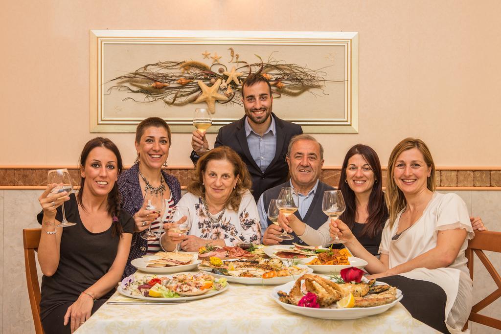 Albergo Ristorante Pozzi Bellaria-Igea Marina Exteriör bild