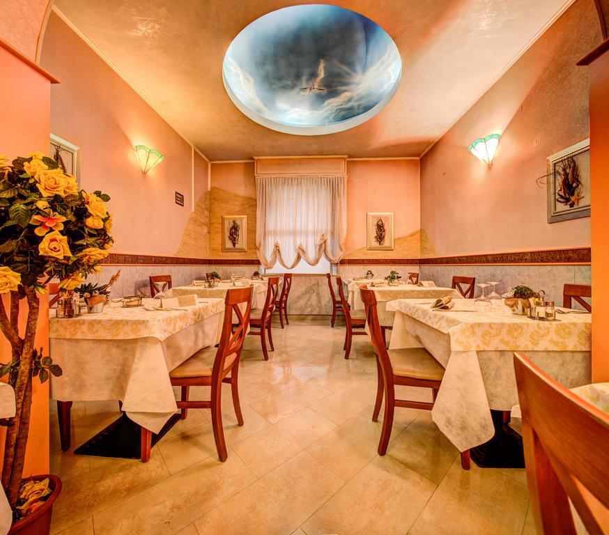 Albergo Ristorante Pozzi Bellaria-Igea Marina Exteriör bild