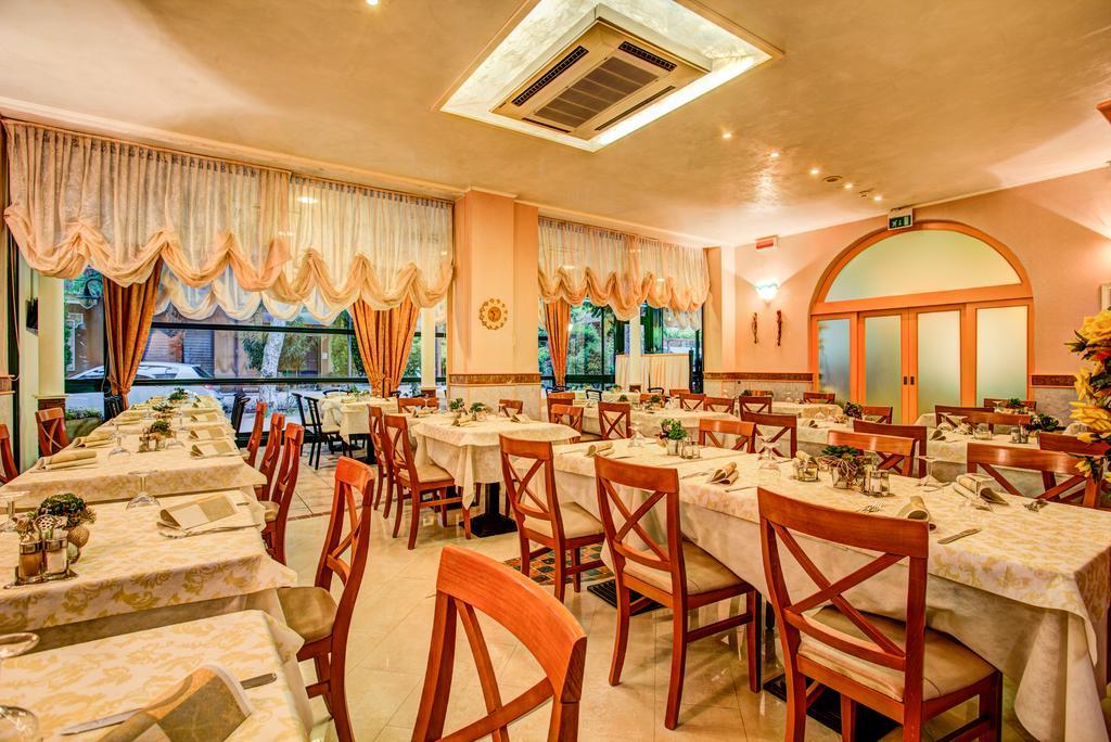 Albergo Ristorante Pozzi Bellaria-Igea Marina Exteriör bild