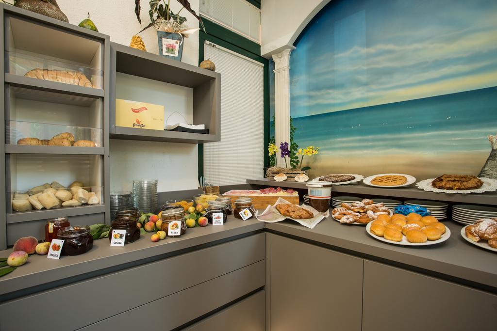 Albergo Ristorante Pozzi Bellaria-Igea Marina Exteriör bild